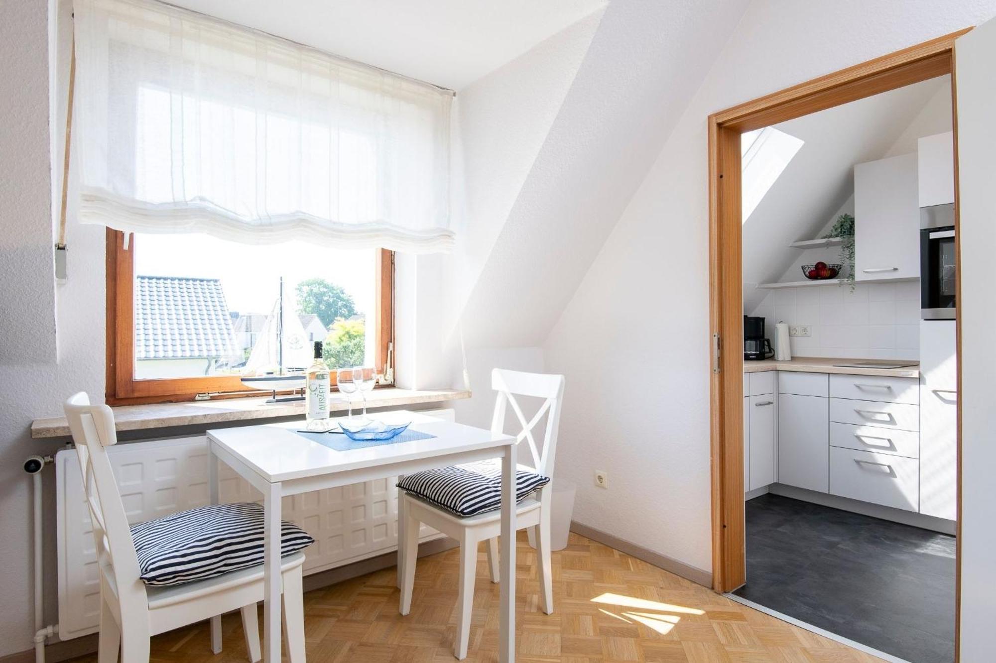 Mittelweg 6 5 *